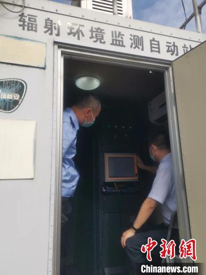 工作人員開展環(huán)境風(fēng)險(xiǎn)隱患排查?！∷拇ㄊ∩鷳B(tài)環(huán)境廳 攝