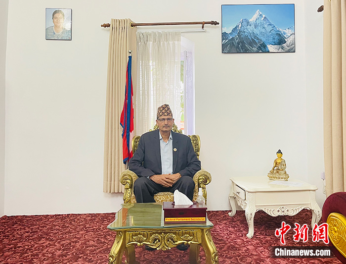 尼泊爾聯(lián)邦議會(huì)眾議院議長(zhǎng)薩普科塔日前在接受<a target='_blank' href='/'>中新社</a>記者專(zhuān)訪時(shí)指出，尼中友誼堪稱(chēng)楷模。在過(guò)去友好合作的基礎(chǔ)上，兩國(guó)關(guān)系應(yīng)以更高質(zhì)量的方式向前推進(jìn)。 <a target='_blank' href='/'>中新社</a>發(fā) 施瑞斯提(Shristi Kafle)攝 