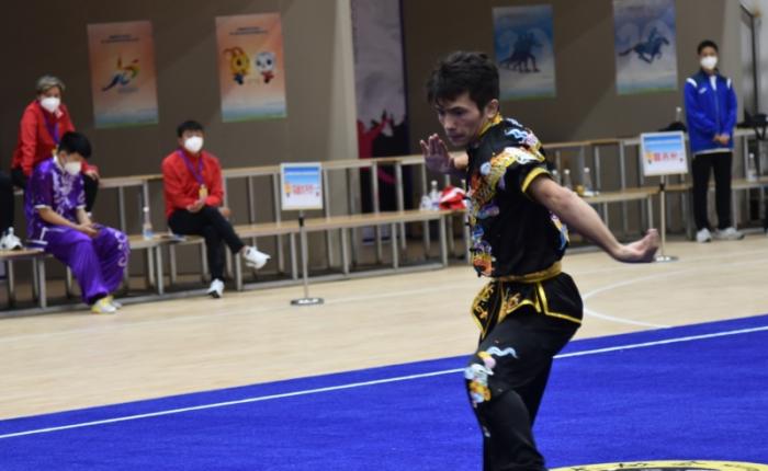 民族武術(shù)比賽現(xiàn)場(chǎng)。買合木提 攝