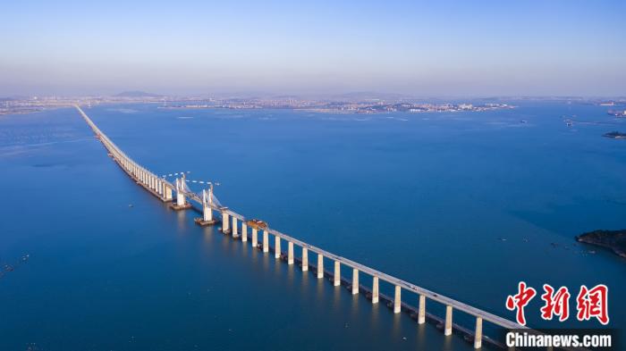 我國(guó)首座跨海高鐵——福廈高鐵。 供圖