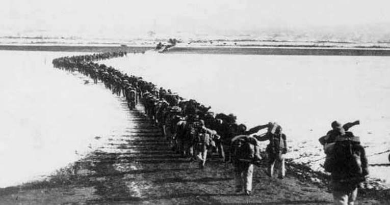 第一批志愿軍赴朝鮮作戰(zhàn)。（圖源：央視新聞）