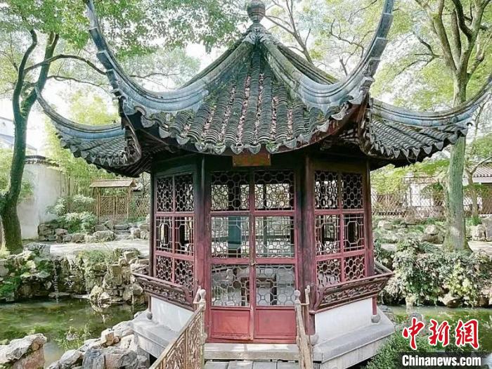 拙政園依山傍水，建以亭閣。圖片來源：臺灣《聯合報》