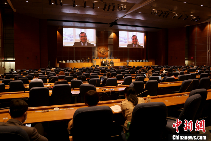 當(dāng)?shù)貢r間9月25日，加拿大蒙特利爾，2022年國際民航組織創(chuàng)新博覽會以線上線下結(jié)合方式舉行一系列主題分論壇和演講。此次為期三天的博覽會于9月24日揭幕，來自聯(lián)合國機構(gòu)、各國政府、私營部門、學(xué)界、產(chǎn)業(yè)界非政府組織等的代表圍繞“增強國際民航業(yè)復(fù)原力的創(chuàng)新”的主題展開對話與交流。 <a target='_blank' href='/'>中新社</a>記者 余瑞冬 攝