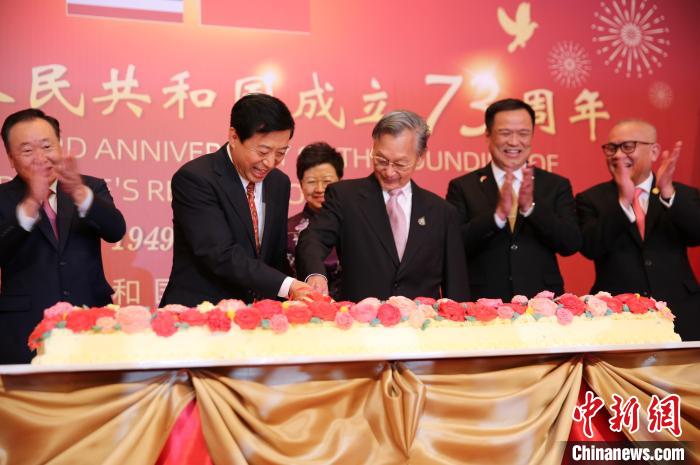 中國駐泰國大使館舉辦國慶73周年招待會