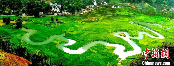 巴馬命河風(fēng)光?！↑S大優(yōu) 攝