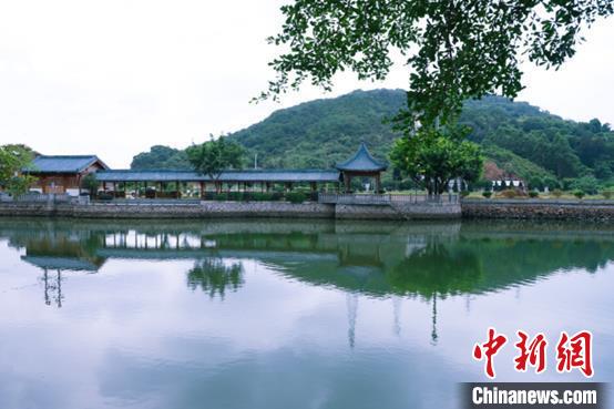 圖為連江縣新村貌?！∵B江縣融媒體中心供圖