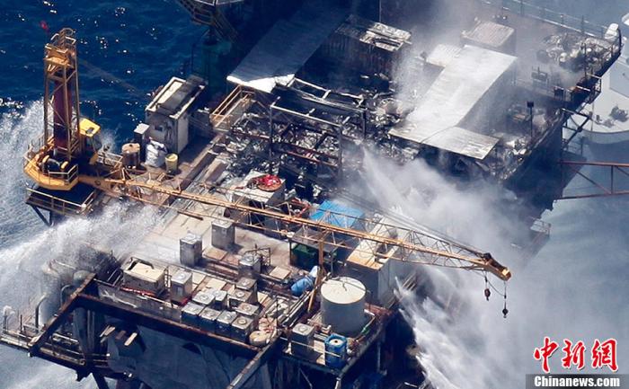 資料圖：墨西哥灣海上石油鉆井平臺(tái)。