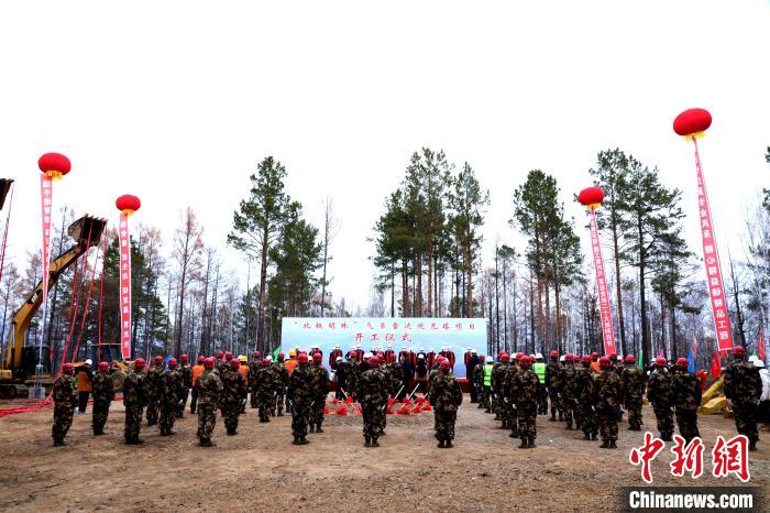 “北極明珠”項目建筑總高度106米，總投資近5000萬元。　王力 攝