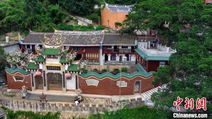 圖為寧德市對臺交流基地——霞浦松山天后行宮?！￡惤?供圖