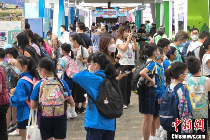 “創(chuàng)新科技嘉年華2022”現(xiàn)場?！￡愑乐Z 攝