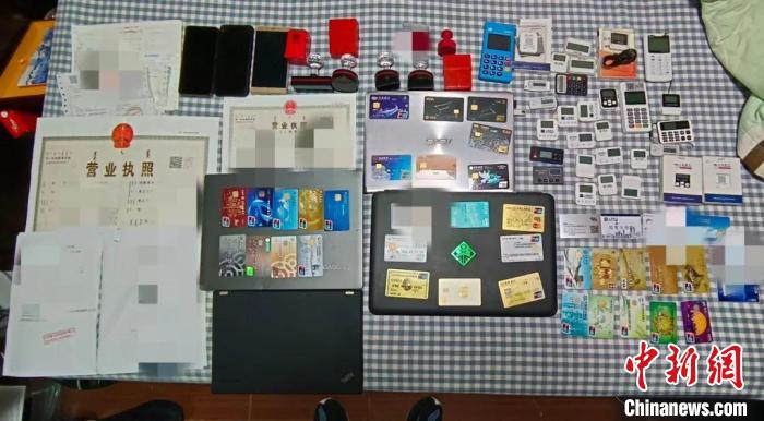 圖為涉案物品?！∫两鸹袈迤旃簿止﹫D