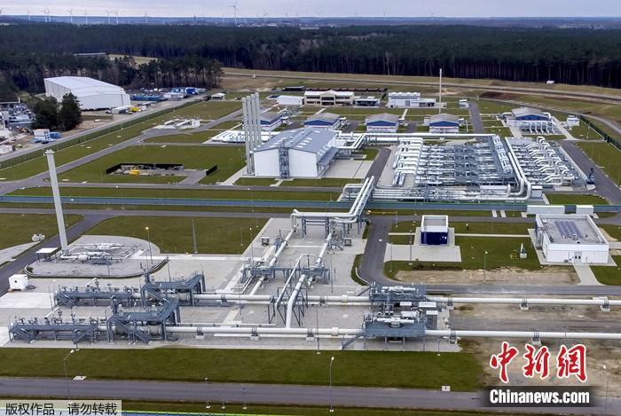 資料圖：“北溪-2”天然氣管道項目登陸設(shè)施的管道。