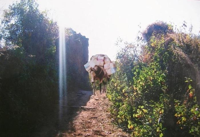 滇西大馬路響水關(guān)門樓遺址。圖片來(lái)源：臺(tái)灣《聯(lián)合報(bào)》