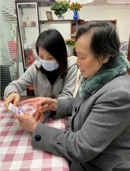 荊門聯(lián)通客服代表汪夢云解決王大媽的“煩心事”