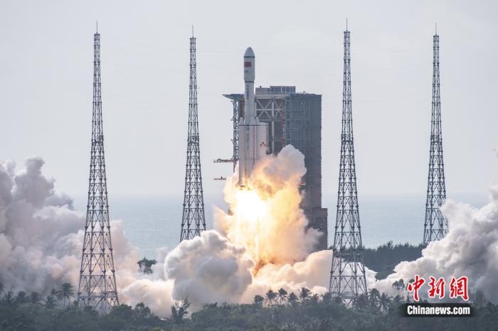 天舟五號貨運飛船發(fā)射任務取得圓滿成功。<a target='_blank' href='/'>中新社</a>記者 駱云飛 攝