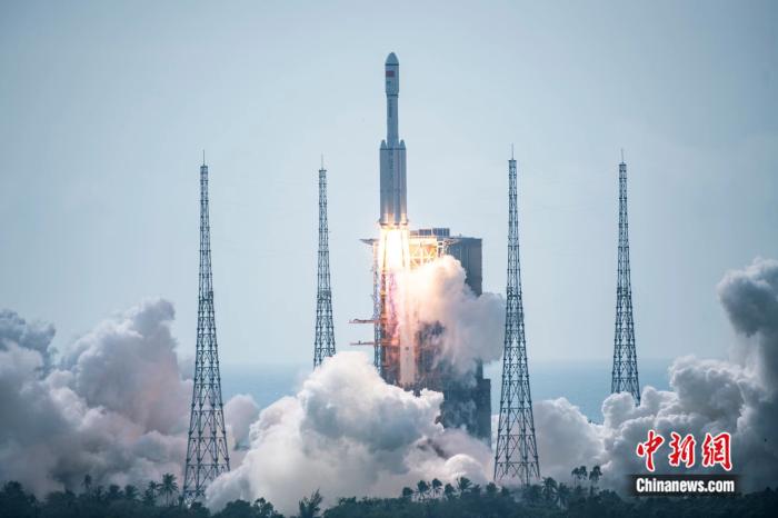 天舟五號貨運飛船發(fā)射任務取得圓滿成功。<a target='_blank' href='/'>中新社</a>記者 駱云飛 攝