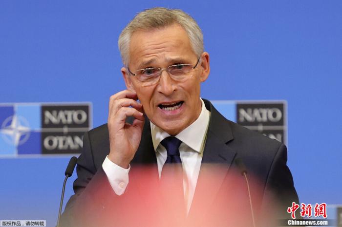 圖為11月16日，北約秘書長斯托爾滕貝格就波蘭爆炸事件在新聞發(fā)布會上講話。