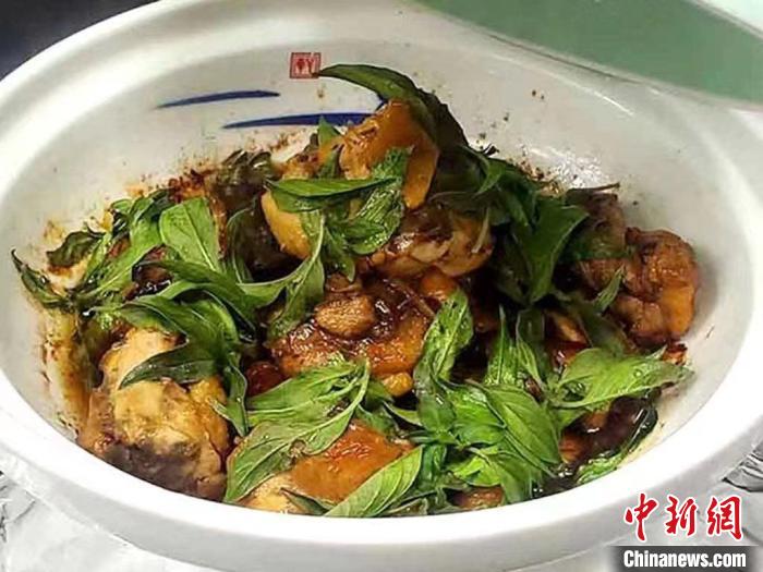 三杯雞?！∈茉L者供圖