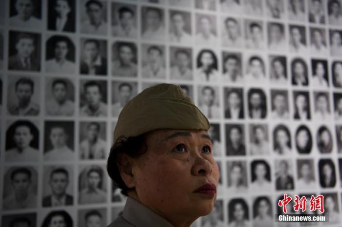 1月16日，由云南滇西抗戰(zhàn)歷史文化研究會-南僑機工學會與937文創(chuàng)園區(qū)共同策劃完成的文創(chuàng)項目“937滇緬公路體驗館”在昆明開館。觀眾可在館內了解滇緬公路的修建、南僑機工支援抗戰(zhàn)等歷史。 <a target='_blank' href='/'>中新社</a>記者 康平 攝