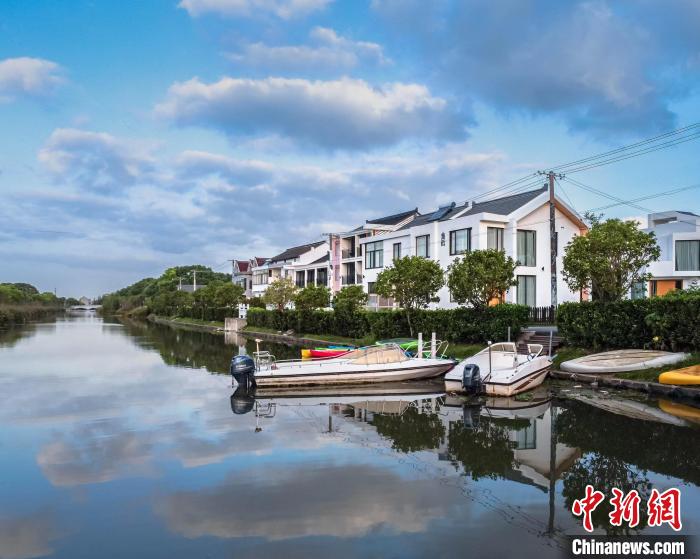 “宿於”民宿前皮劃艇游玩點(diǎn) 上海明珠富想川沙(上海)民宿文化有限公司供圖