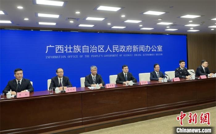 廣西優(yōu)化疫情防控措施嚴禁隨意封控交通物流線路等層層加碼行為