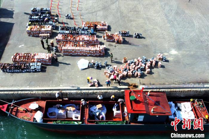 涉案走私香煙?！≌闹莺＞止﹫D