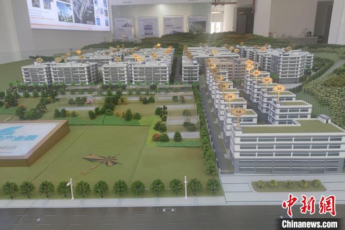 規(guī)劃中的美嶺智慧園區(qū)招商中心。　吳冠標(biāo) 攝