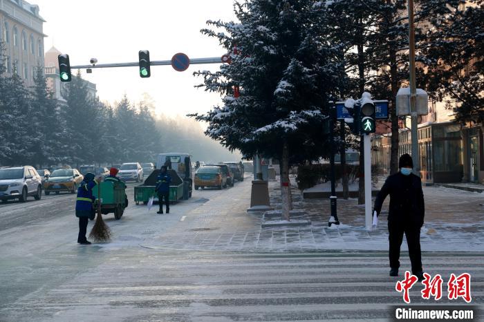 11月21日，“神州北極”漠河迎來今年入冬以來最低溫。　邵天李 攝