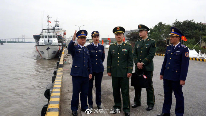 001SX8hXly1h8ztu5dotdj60u00gwq8002