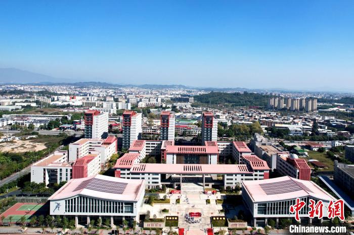 漳州一中西湖校區(qū)。　張金川 攝