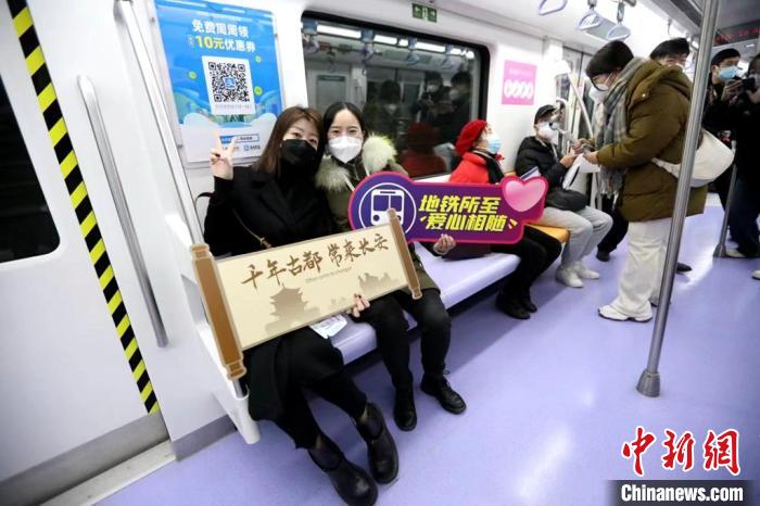 圖為西安地鐵6號(hào)線?！∥靼彩熊壍澜煌瘓F(tuán) 供圖