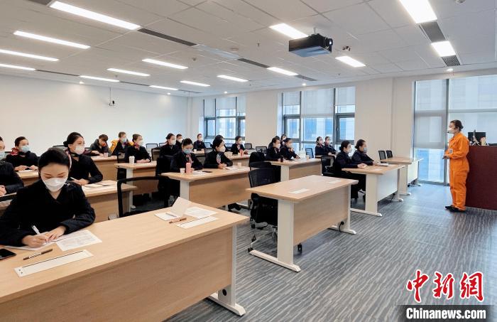 東航第二批國產(chǎn)大飛機C919乘務員今日開始集中培訓 東航供圖