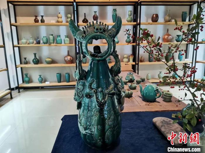 圖為貴州平塘牙舟陶?！≈苎嗔?攝