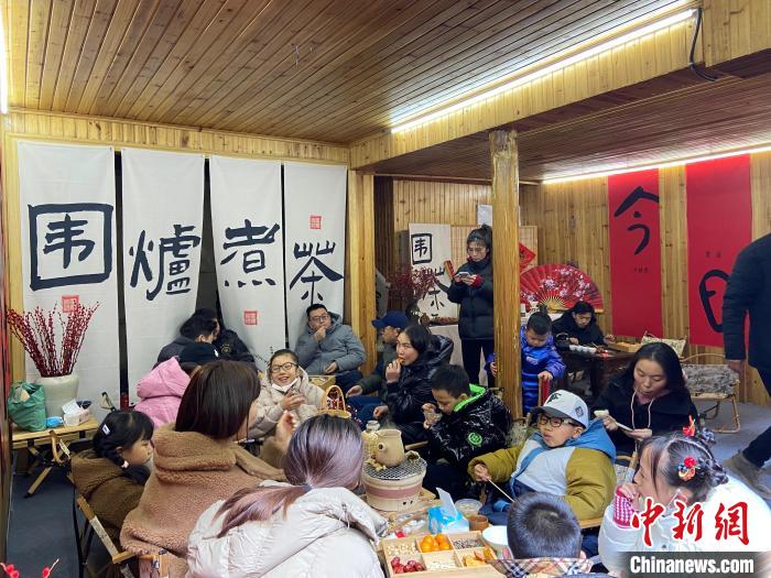 圍爐煮茶現場?！×植?攝