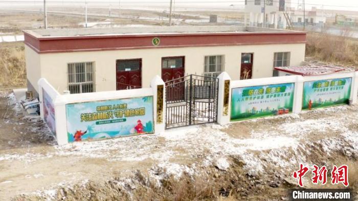 環(huán)境改變的同時(shí)，護(hù)林員的工作條件也發(fā)生著變化。　鄭亮 攝