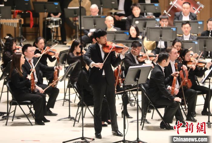 “春之聲 兩岸情”2023在川臺胞音樂會。　王磊 攝