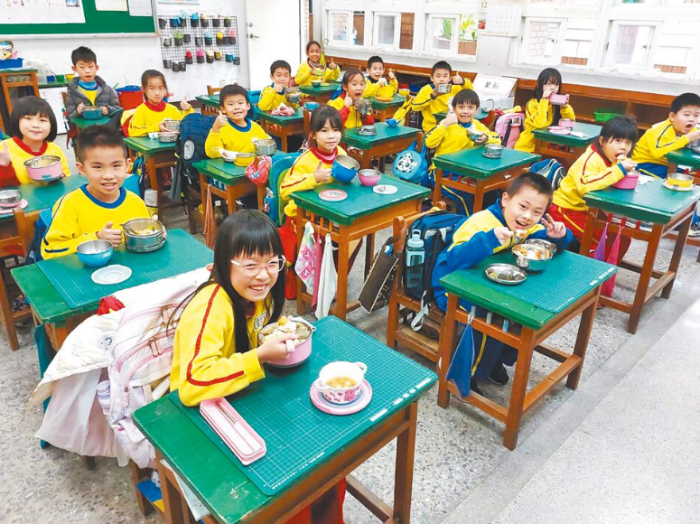 臺灣營養(yǎng)午餐 臺灣營養(yǎng)午餐