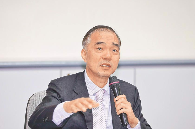 ?；鶗案倍麻L馬紹章