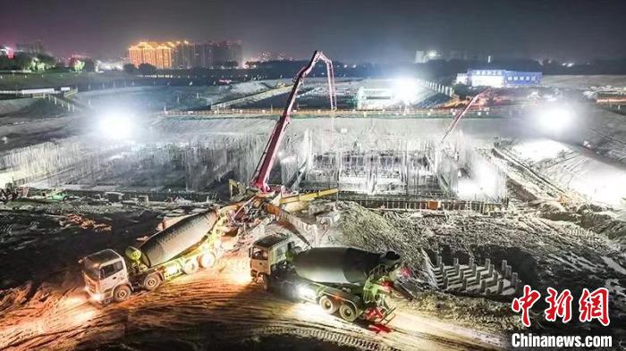 “靚淮河”工程正在火熱建設(shè)中?！“霾菏形麄鞑抗﹫D