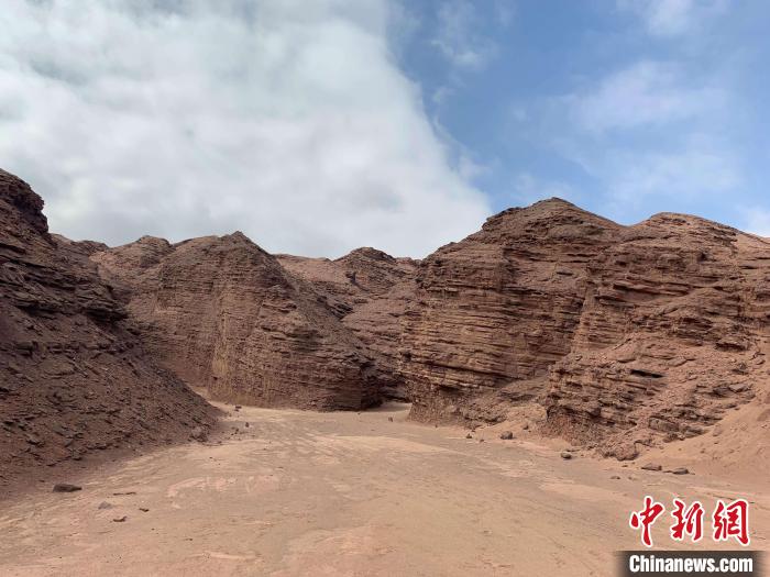 位于智利的“紅石”檢測地點1?！rmando Azua-Bustos　攝