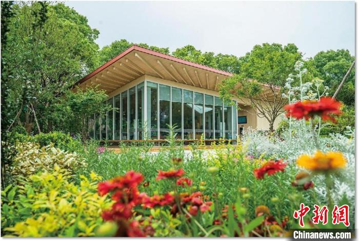 圖為嘉興的一座“禾城驛·溫暖嘉”驛站。　嘉興市住房和城鄉(xiāng)建設(shè)局供圖