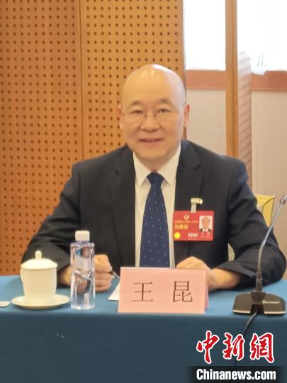 圖為全國政協(xié)委員，農(nóng)工黨青海省委會主委王昆。　受訪者供圖