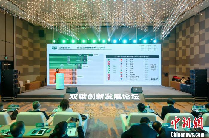 圖為主題演講?！≠∮?攝