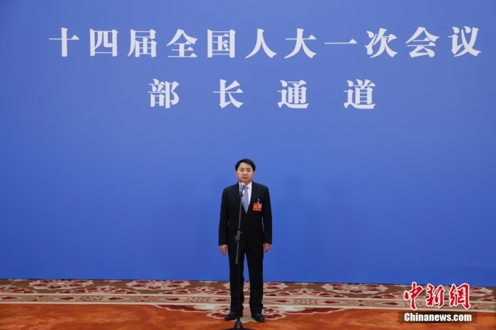 圖為國(guó)家市場(chǎng)監(jiān)督管理總局局長(zhǎng)羅文接受媒體采訪。<a target='_blank' href='/'>中新社</a>記者 韓海丹 攝