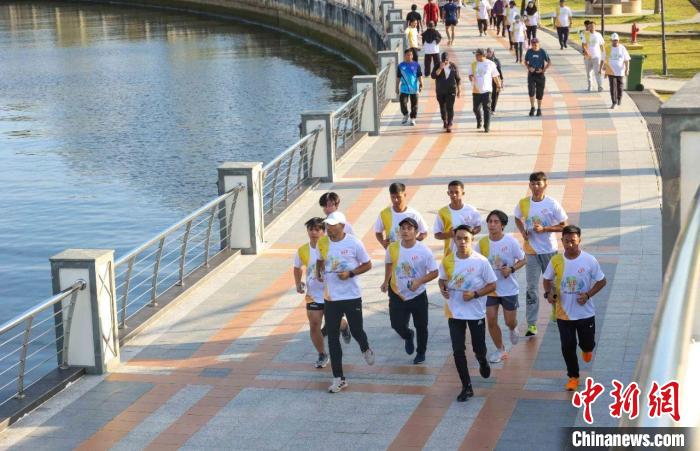 “迎杭州亞運會趣味跑”文萊站歡樂開跑。　杭州亞組委供圖
