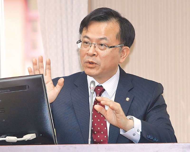 臺當(dāng)局“通訊傳播委員會”負責(zé)人陳耀祥。（圖源：臺灣“中時新聞網(wǎng)”）