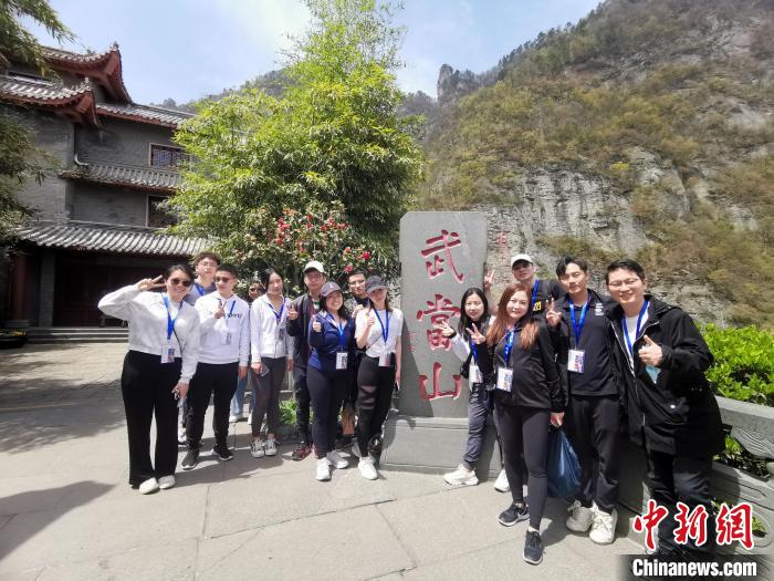 香港青年參訪武當(dāng)山 彭詩琪 攝