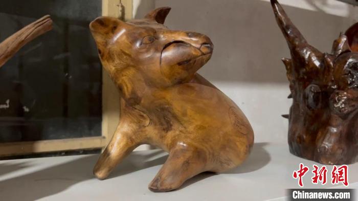 圖為唐永懷的作品?！∶系澱?攝