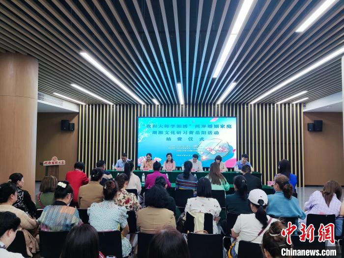 結(jié)營(yíng)儀式現(xiàn)場(chǎng)?！∴嵑蜐?攝