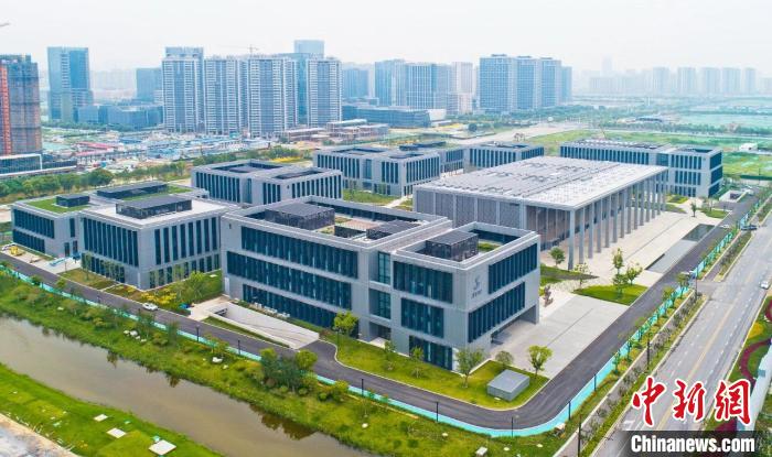 “中國式現(xiàn)代化的長三角實踐”網(wǎng)絡(luò)主題采訪活動走進江蘇產(chǎn)研院，見證這塊“試驗田”里的創(chuàng)新發(fā)展?！〗K產(chǎn)研院供圖